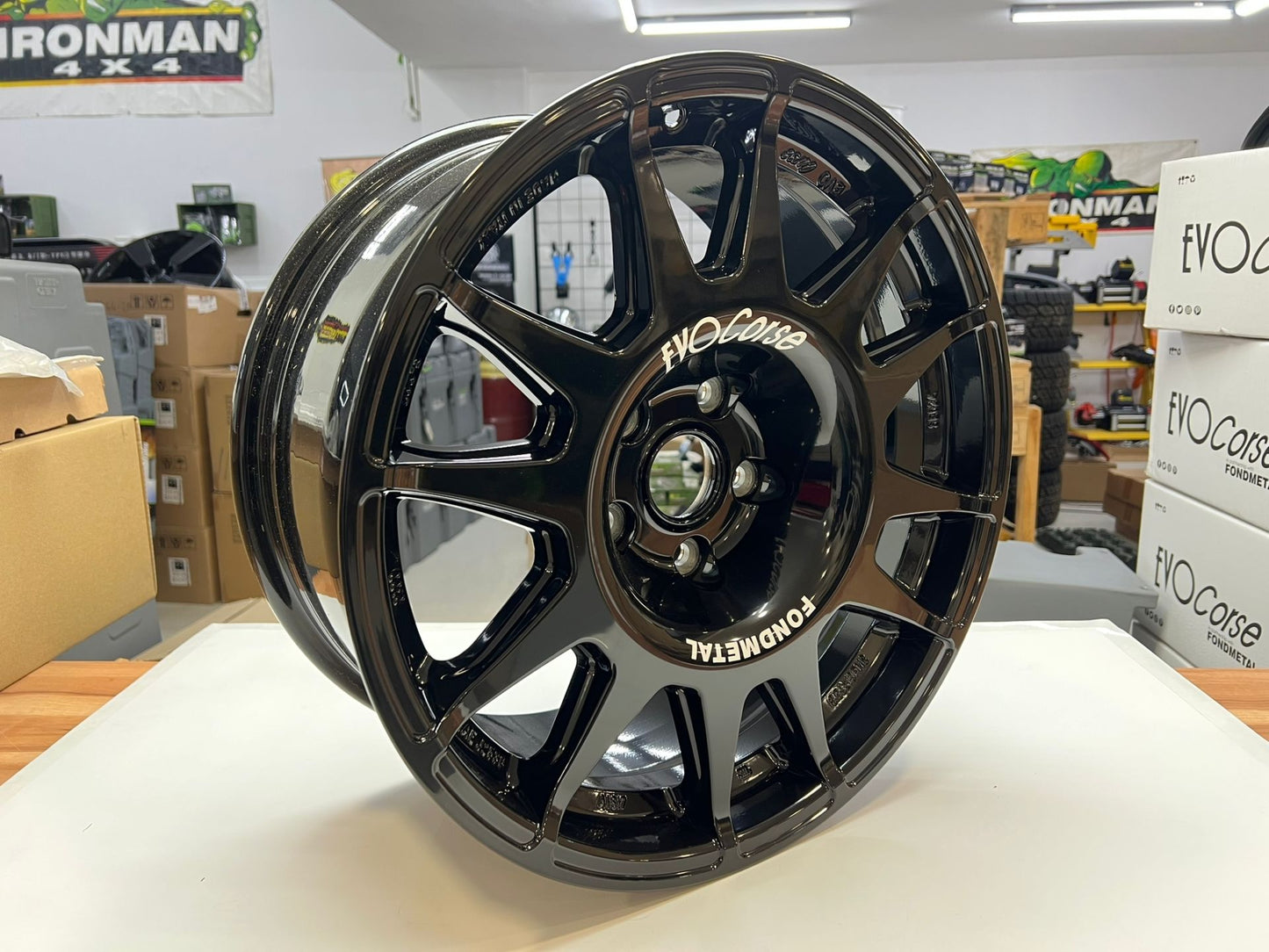 DakarZero 8.5x18" Glossy Black Wheel New Defender 2020 SE5240330141